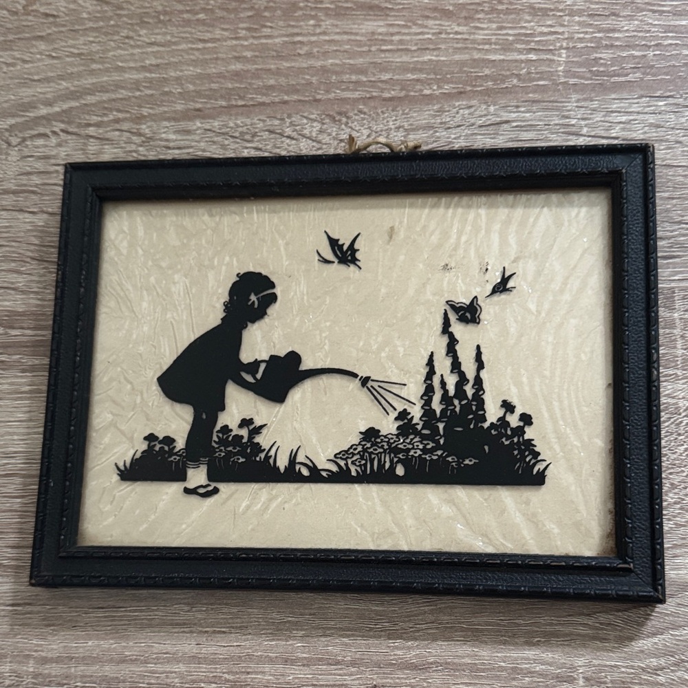 Vintage Framed Silhouette Artwok